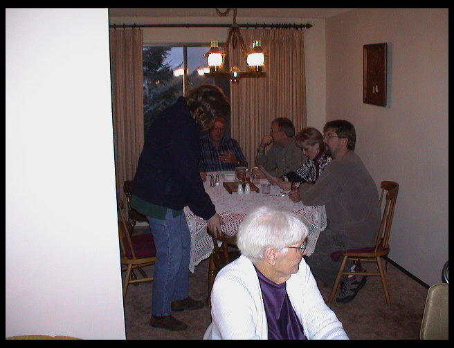 Nonnie in foreground, Kari, Dad, Michael, Marianne & David.
