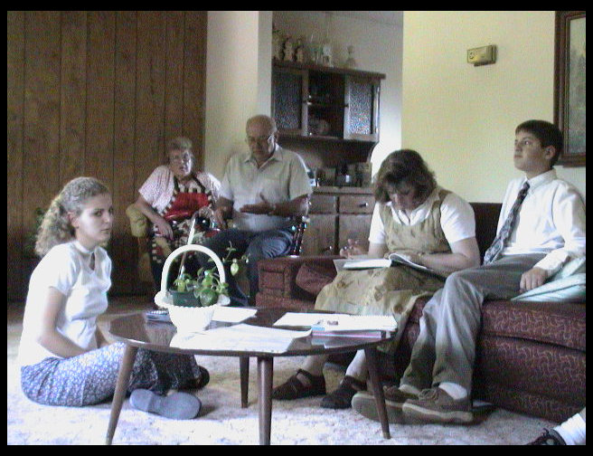 Jennifer, Grandma Jeanne, Grandpa Jerry, Aunt Kari and Tyler