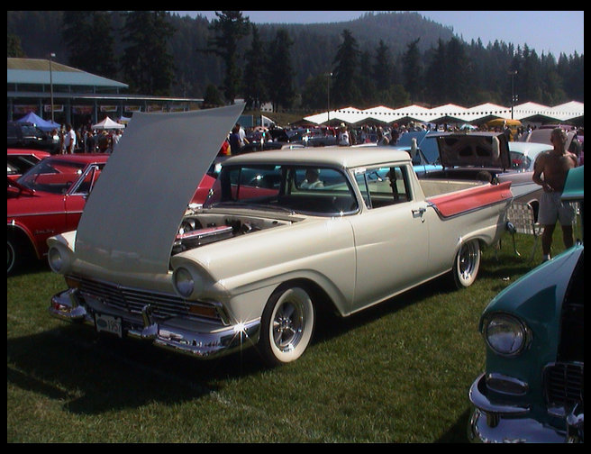 Very clean '59 Ford Ranchero. Like Rick's only cleaner