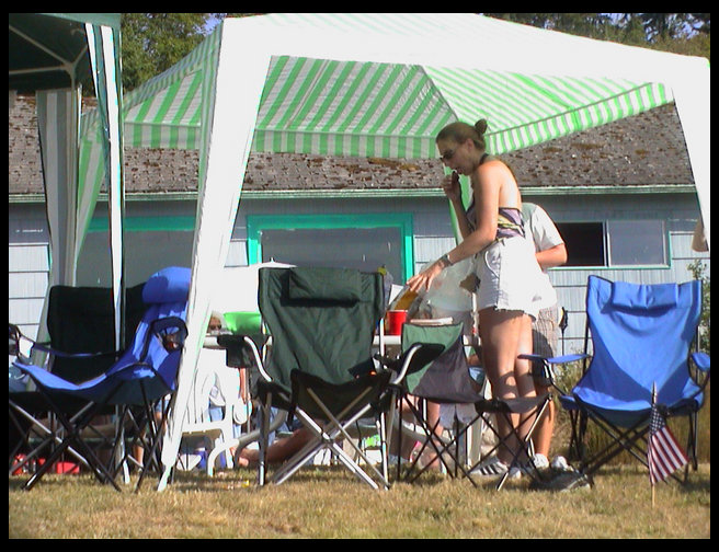 The gazebos set up for helping to have some shade.