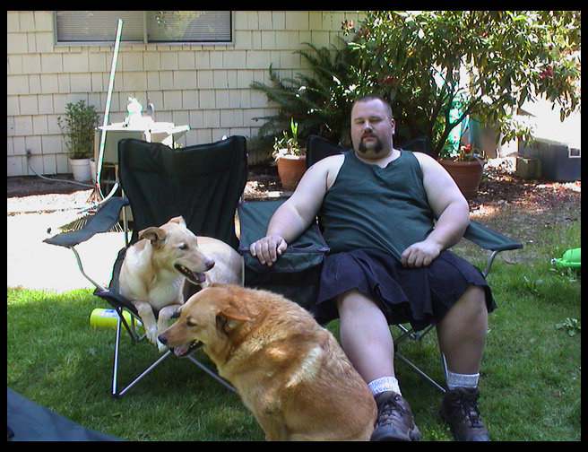 Baja, Maya and Timm relaxing in the front yard.
